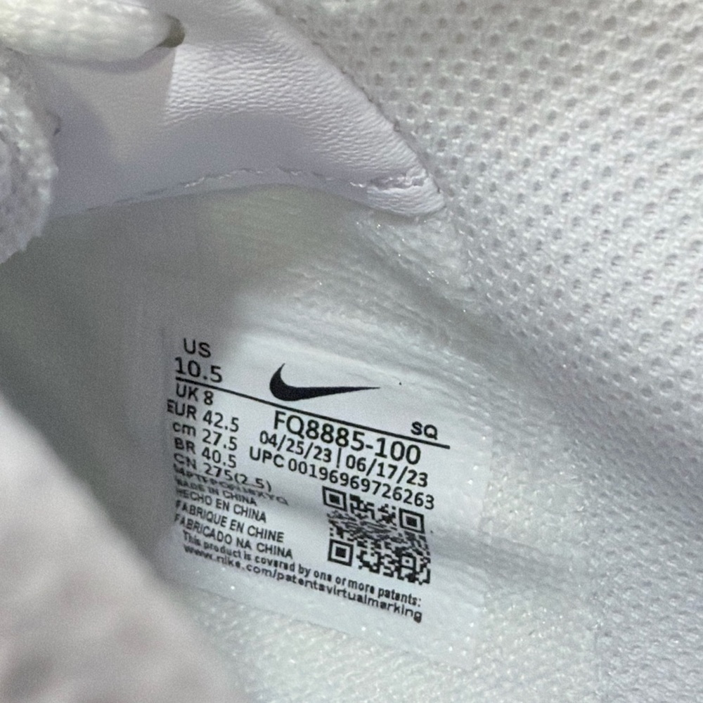 🎀Nike White Sneakers with Pink Accents - Picture 6 of 6